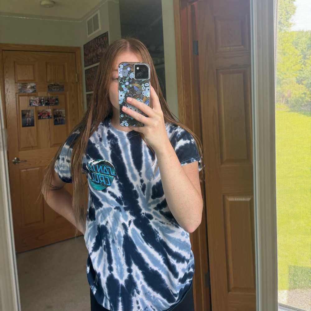 santa cruz graphic tee